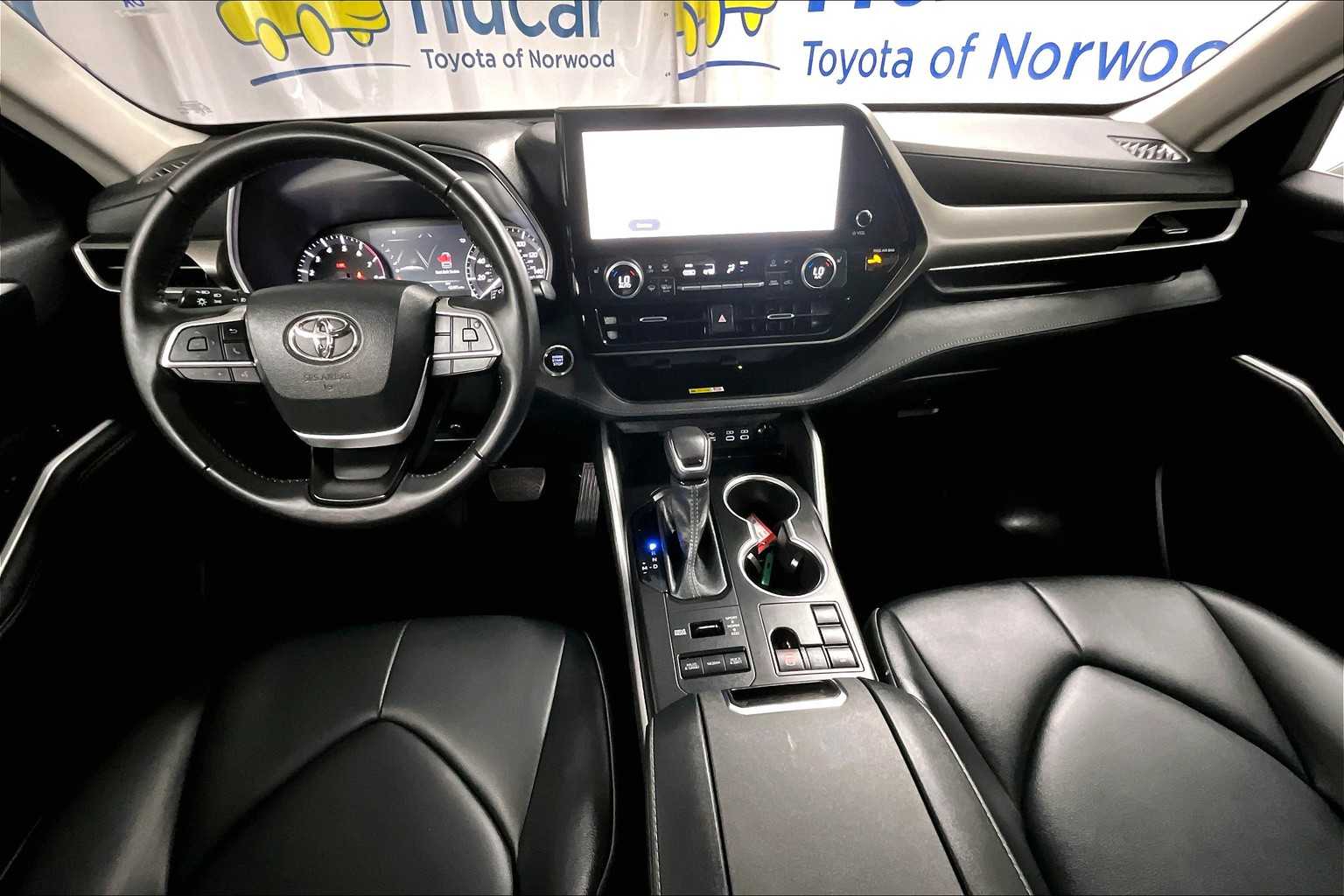 2023 Toyota Highlander XLE - Photo 22