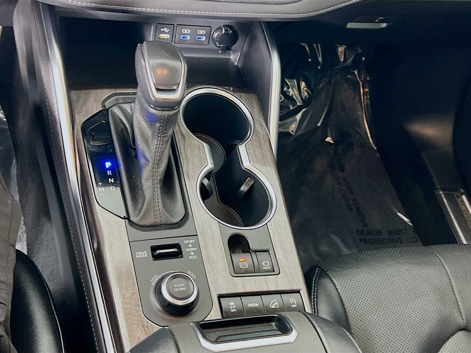 2022 Toyota Highlander Platinum - Photo 17