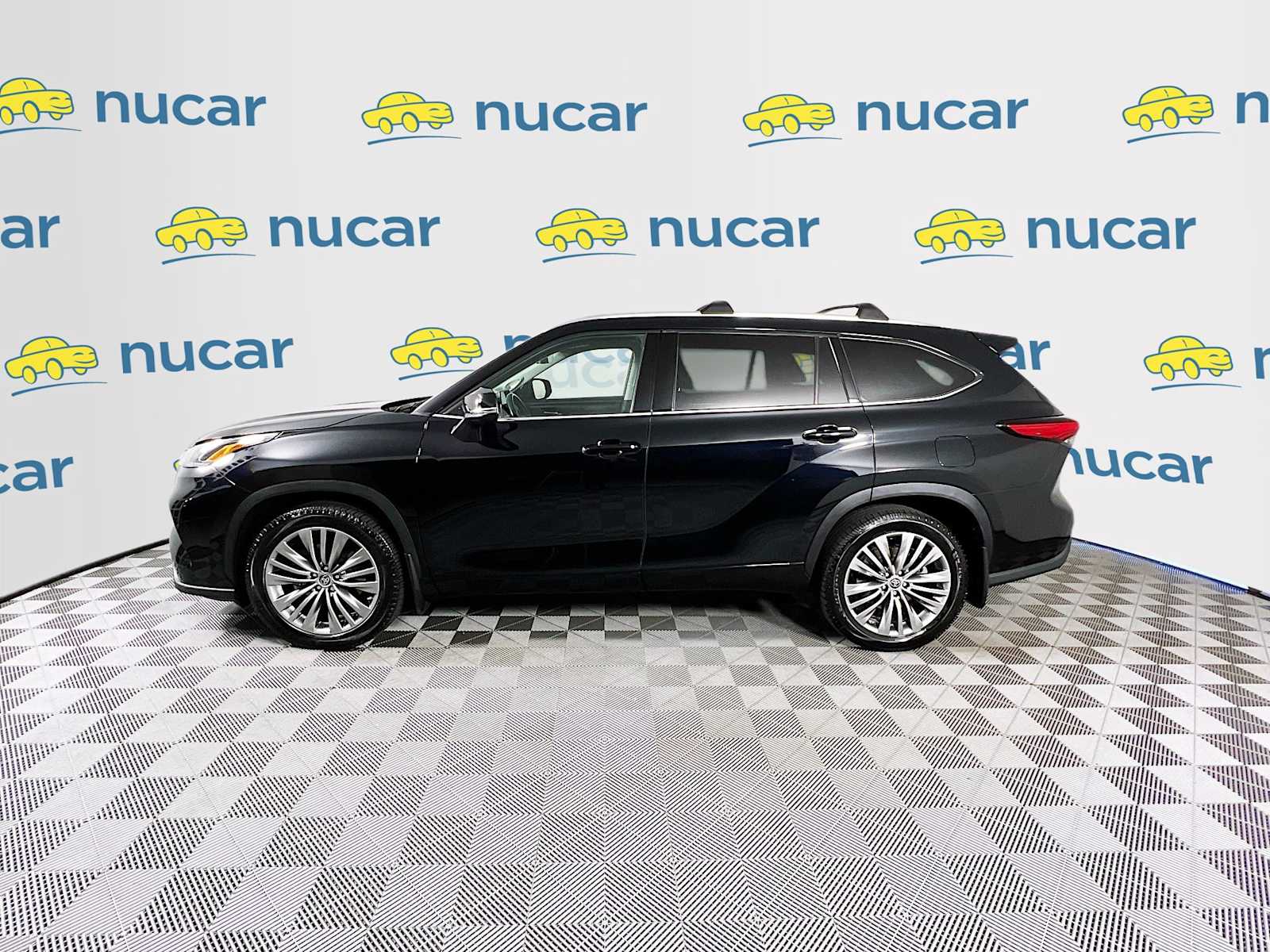 2022 Toyota Highlander Platinum - Photo 4