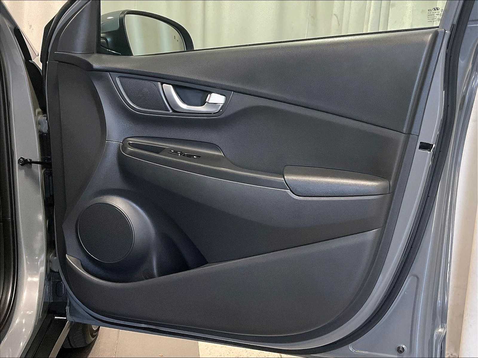 2023 Hyundai Kona Electric SEL - Photo 12