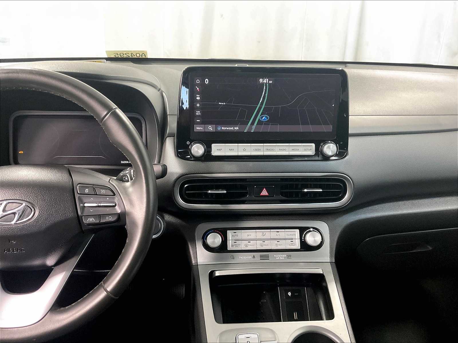 2023 Hyundai Kona Electric SEL - Photo 18