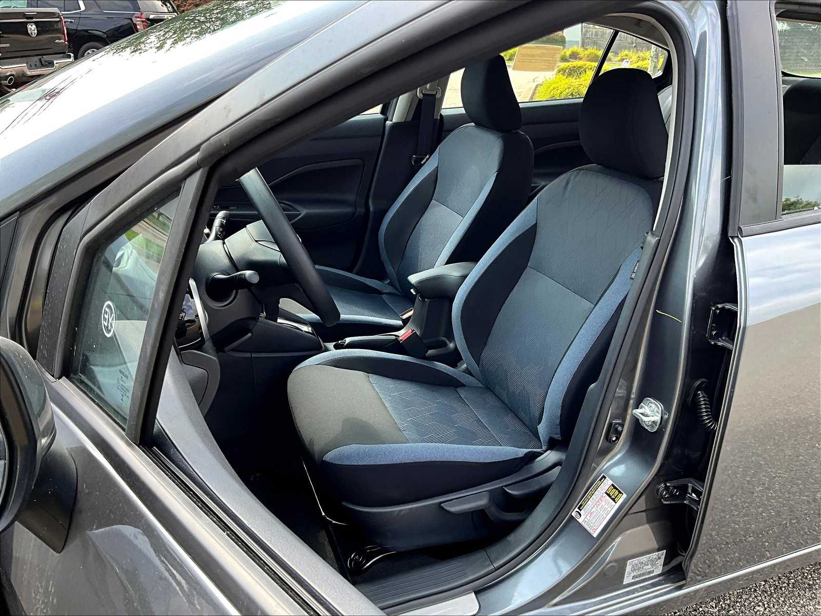 2025 Nissan Versa SV - Photo 11