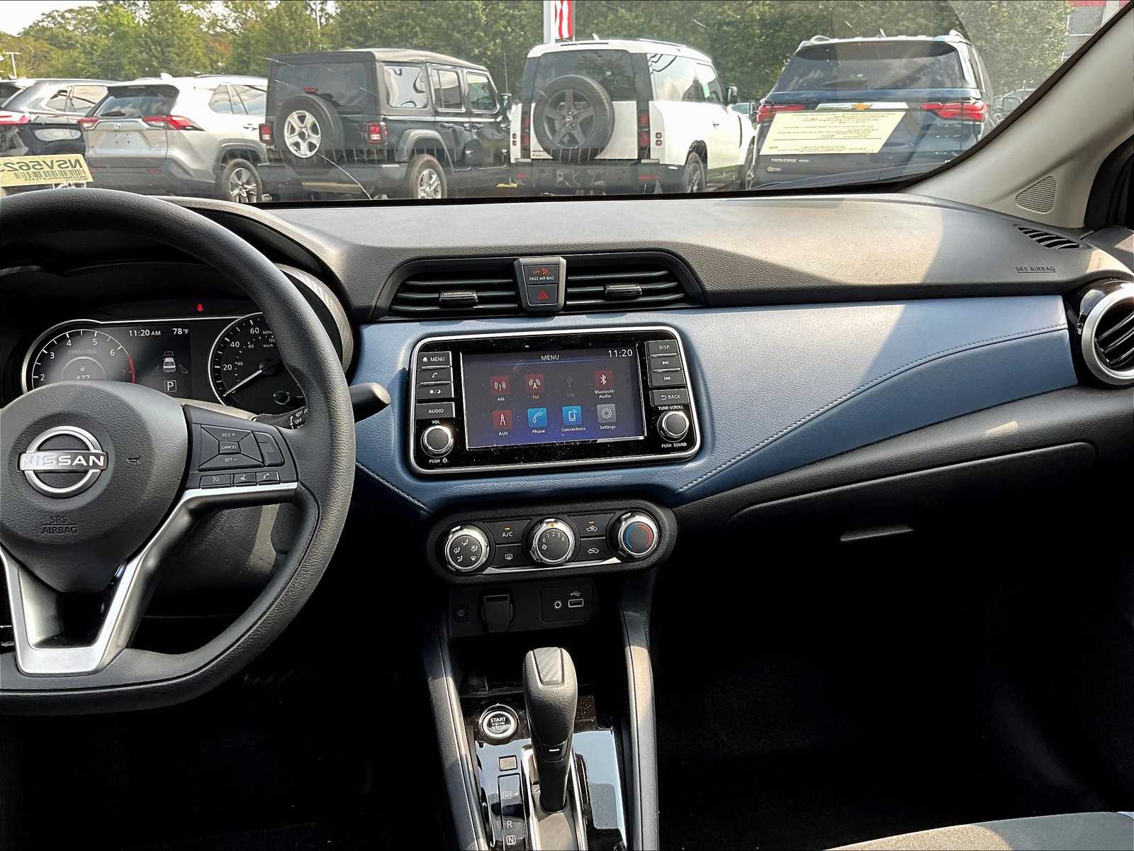 2025 Nissan Versa SV - Photo 13