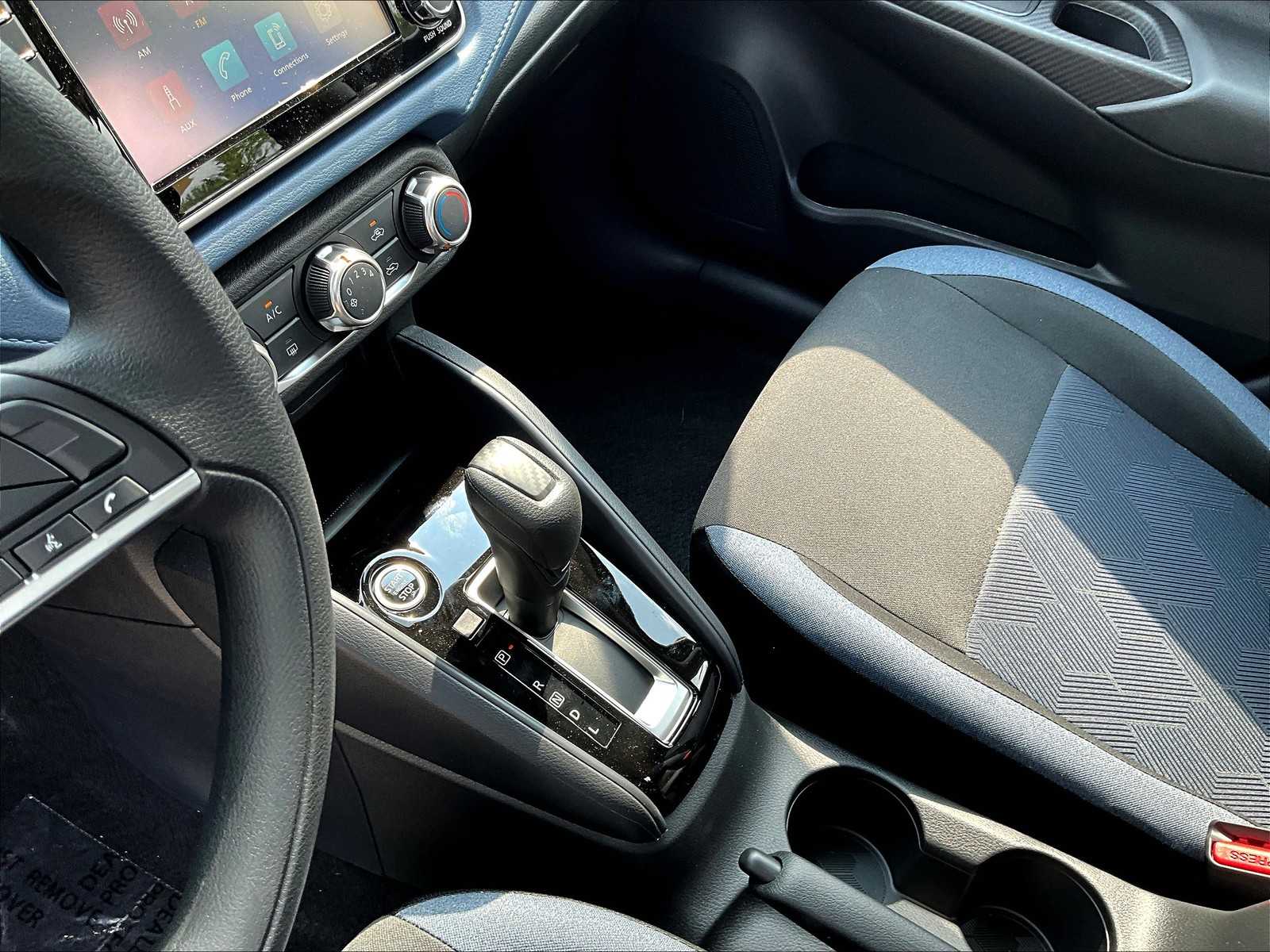 2025 Nissan Versa SV - Photo 14