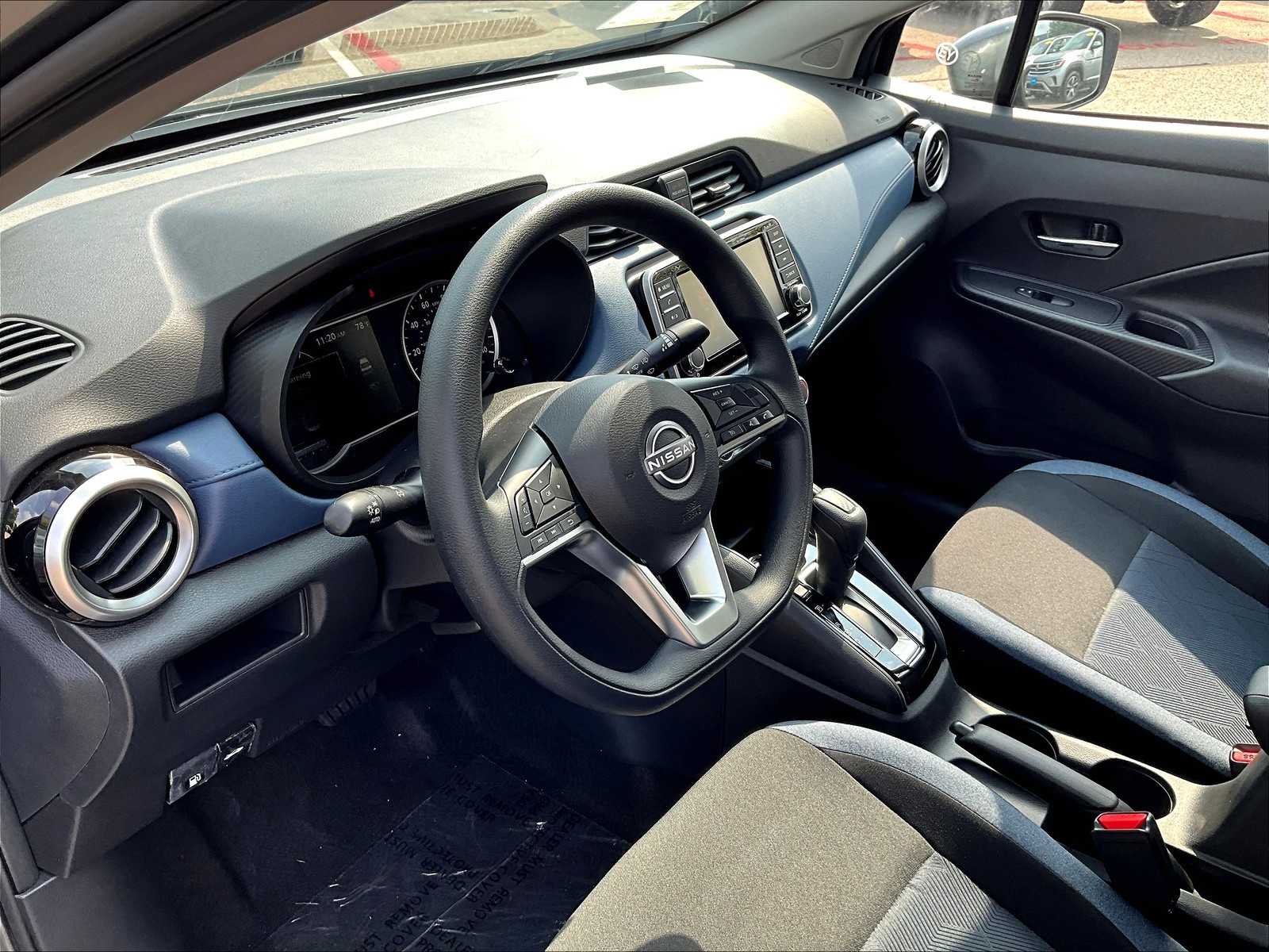 2025 Nissan Versa SV - Photo 9