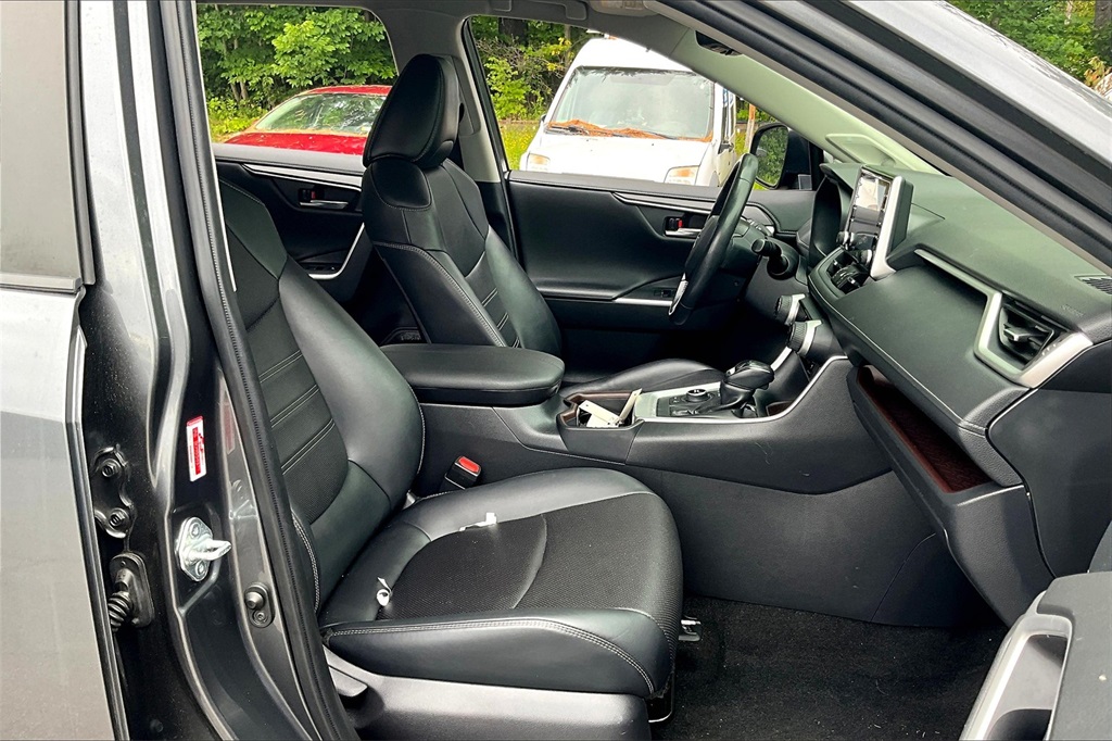 2020 Toyota RAV4 Limited - Photo 14