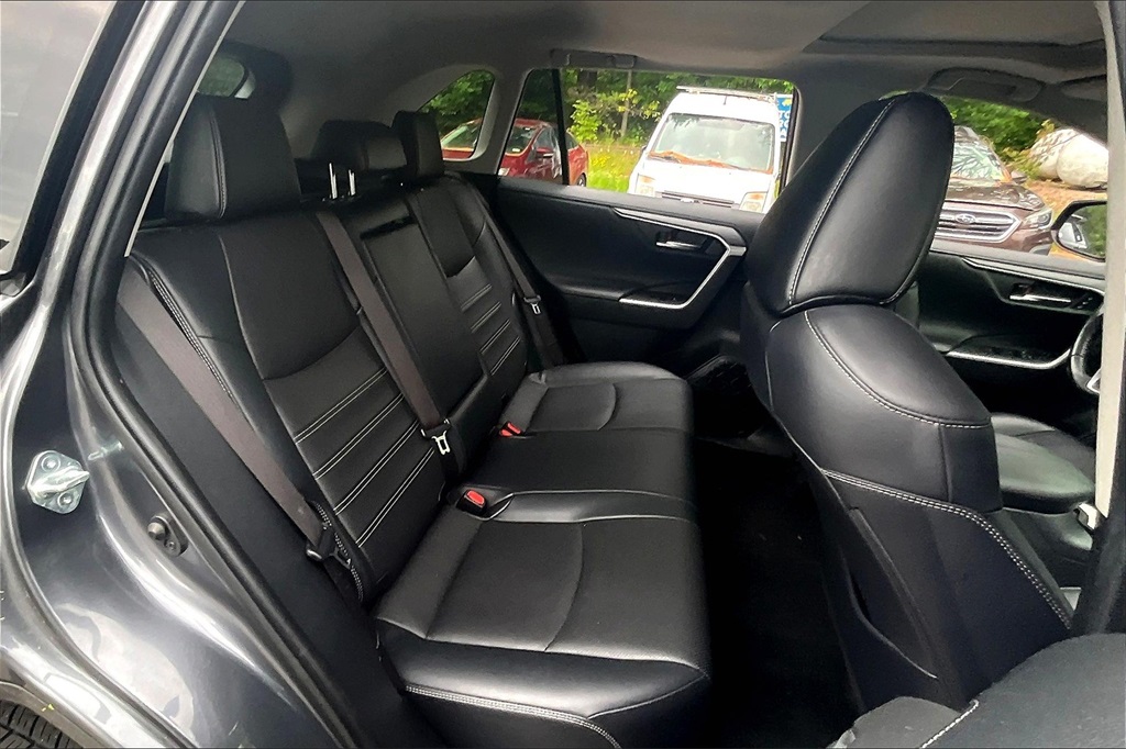 2020 Toyota RAV4 Limited - Photo 16