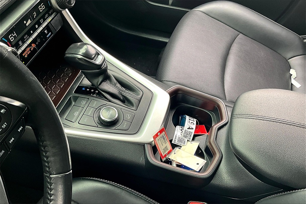 2020 Toyota RAV4 Limited - Photo 20