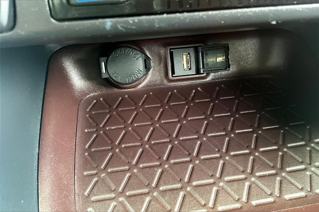 2020 Toyota RAV4 Limited - Photo 27
