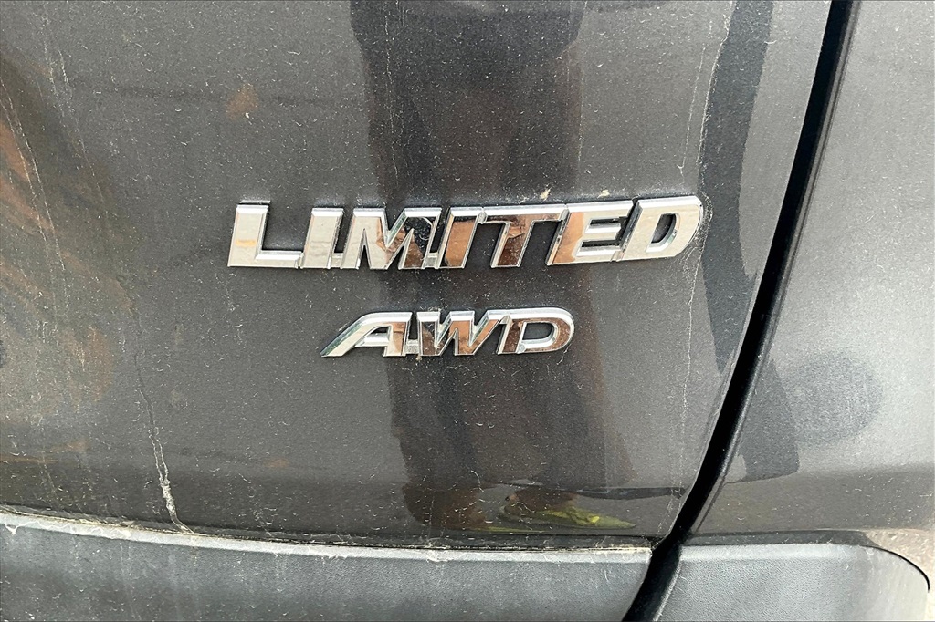 2020 Toyota RAV4 Limited - Photo 28