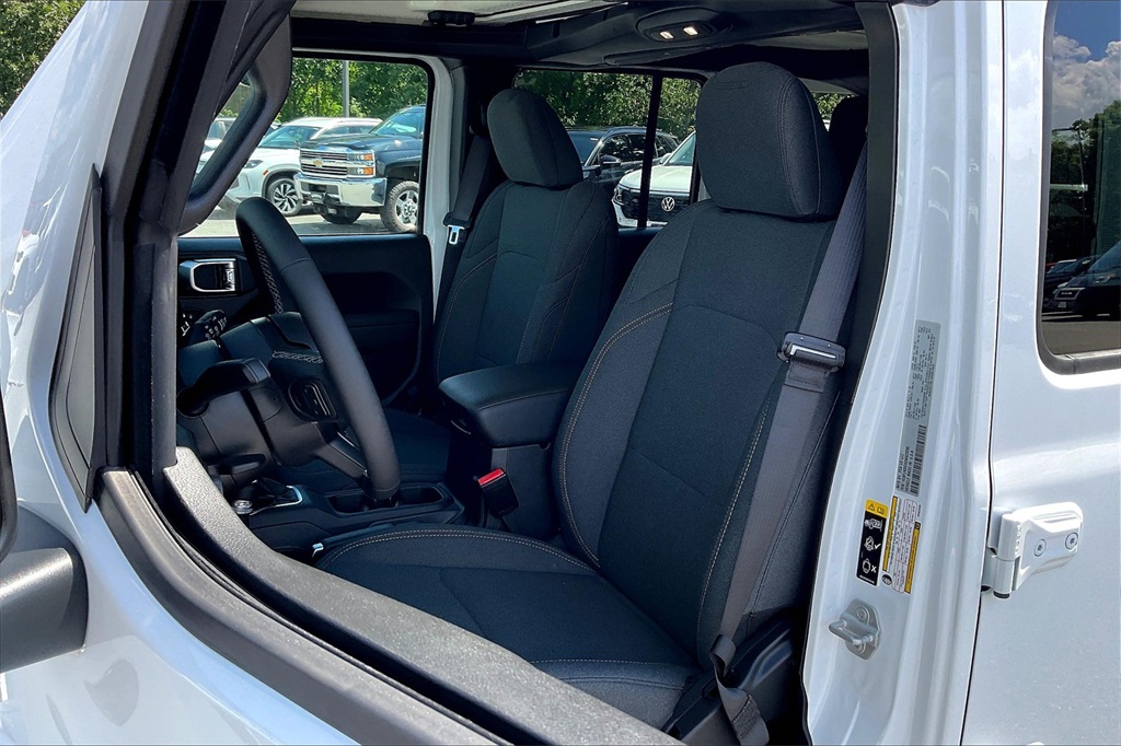 2025 Jeep Wrangler Sport S - Photo 11