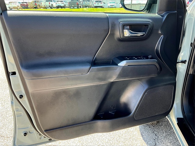 2022 Toyota Tacoma TRD Off-Road - Photo 9
