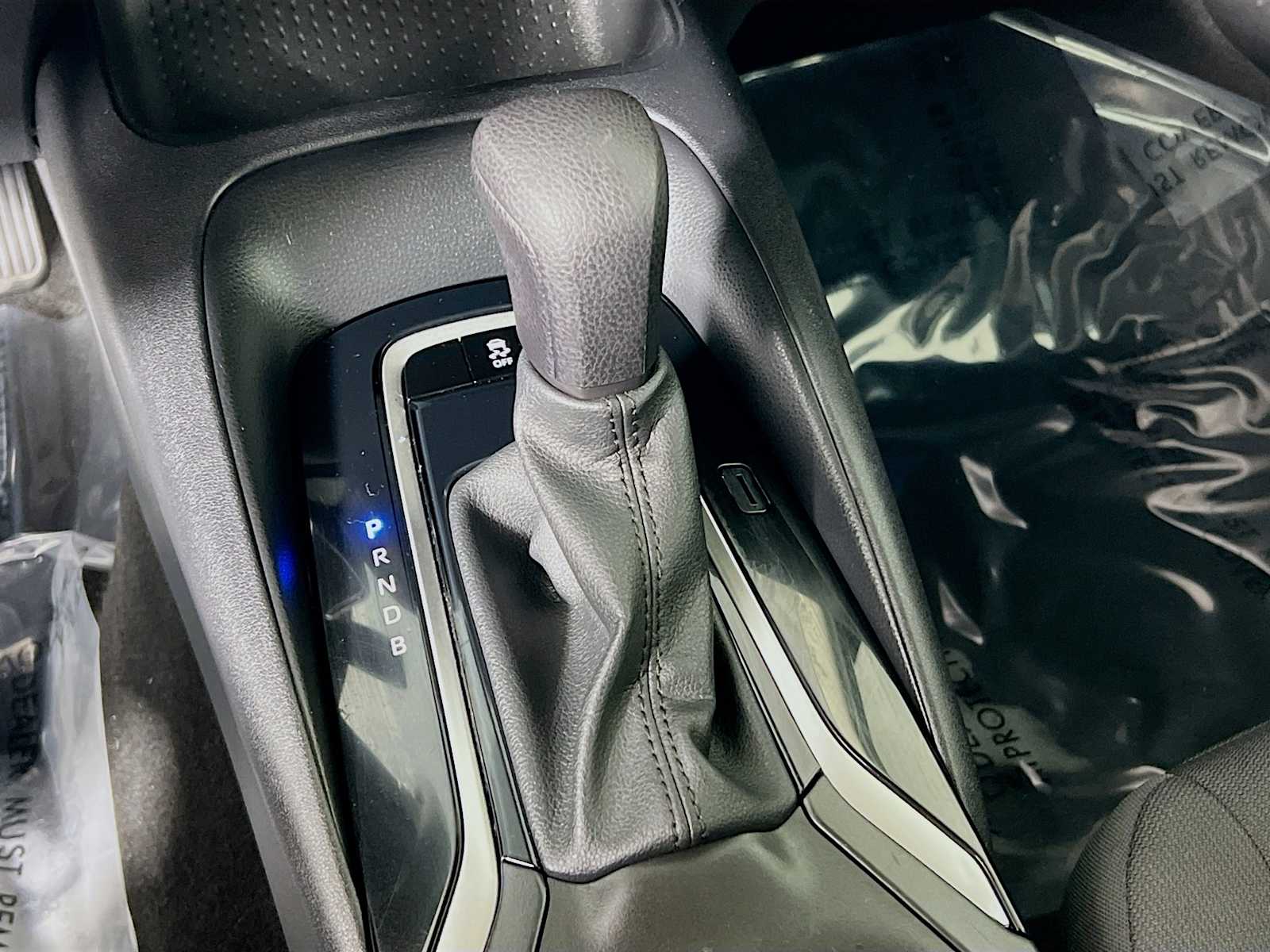 2023 Toyota Corolla LE - Photo 16