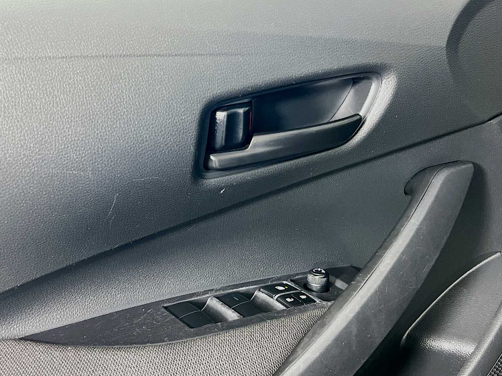 2023 Toyota Corolla LE - Photo 17