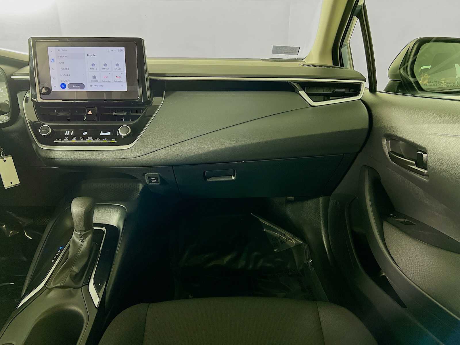 2023 Toyota Corolla LE - Photo 22