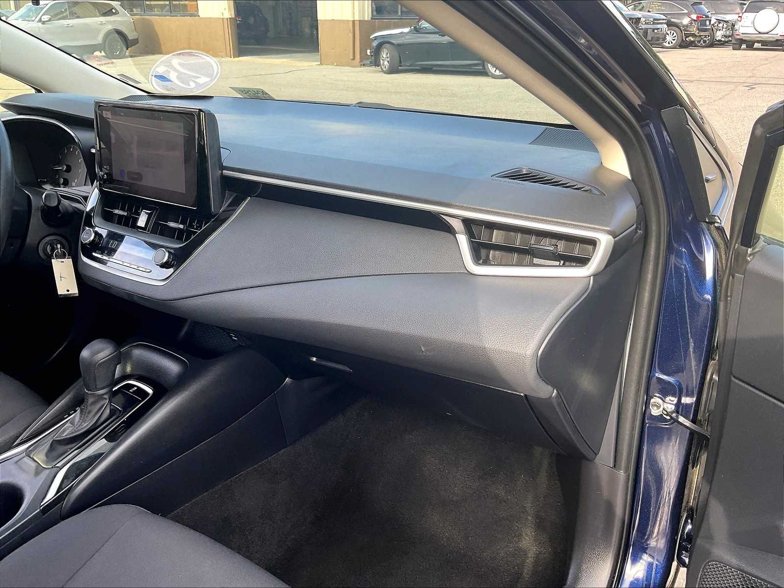 2023 Toyota Corolla LE - Photo 13
