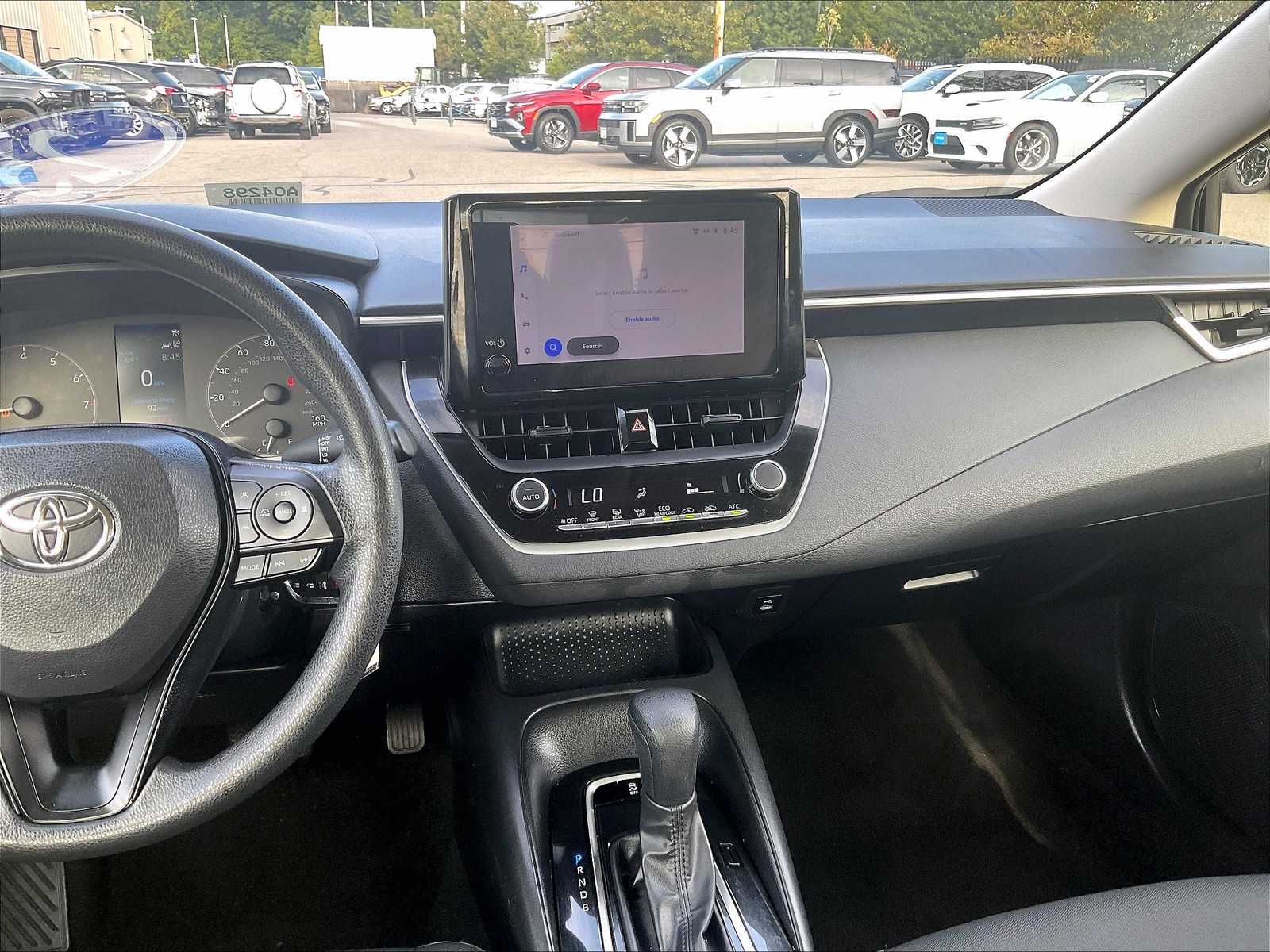 2023 Toyota Corolla LE - Photo 18