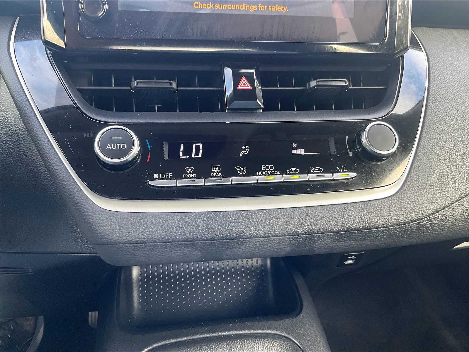 2023 Toyota Corolla LE - Photo 25