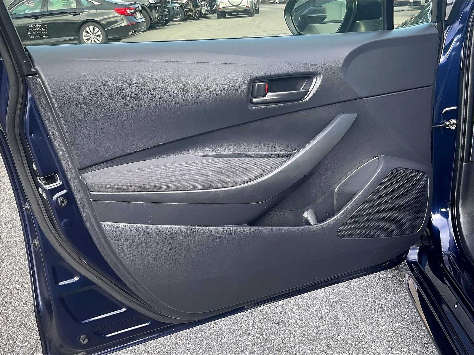 2023 Toyota Corolla LE - Photo 9