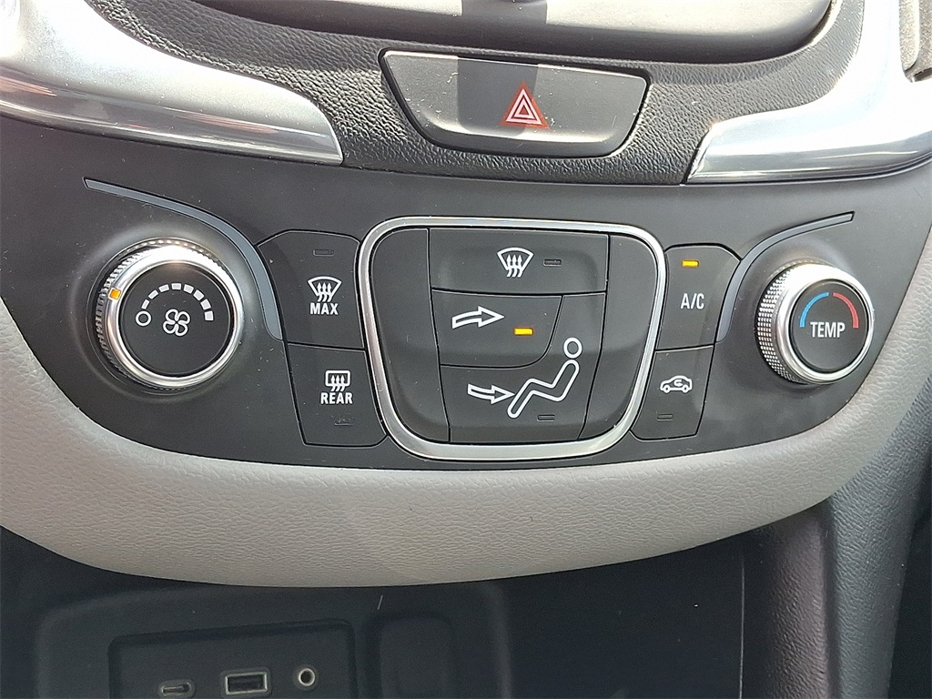 2020 Chevrolet Equinox LS - Photo 16