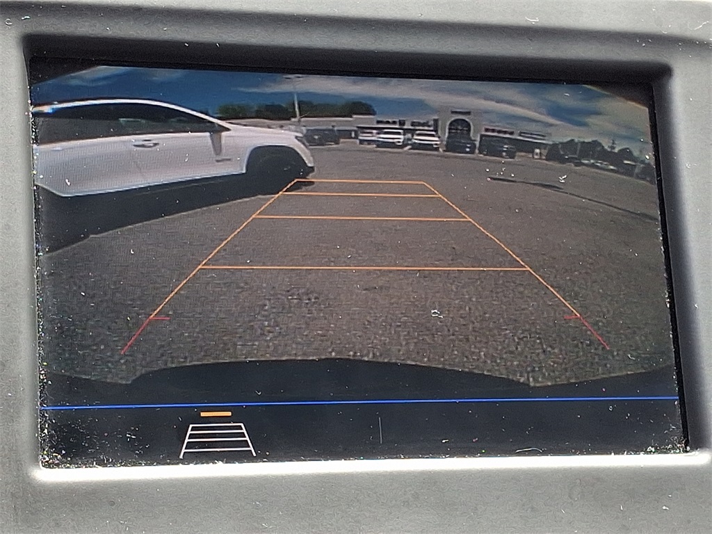 2020 Chevrolet Equinox LS - Photo 18