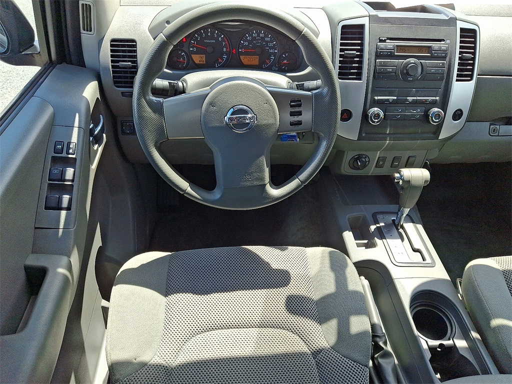 2010 Nissan Frontier SE - Photo 11