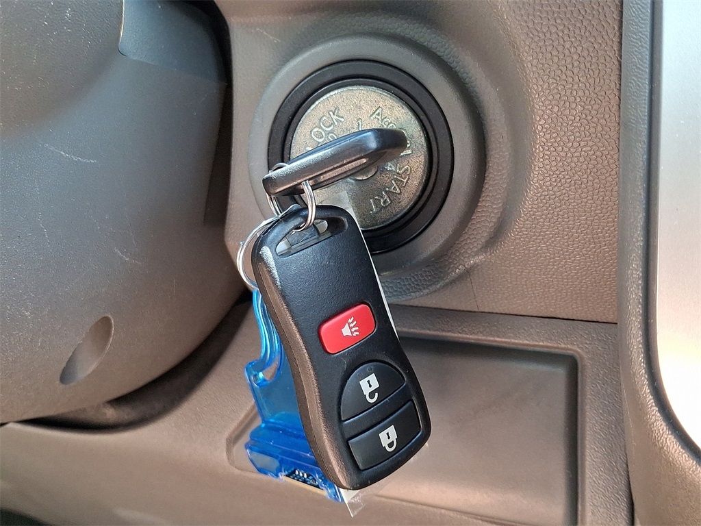 2010 Nissan Frontier SE - Photo 20