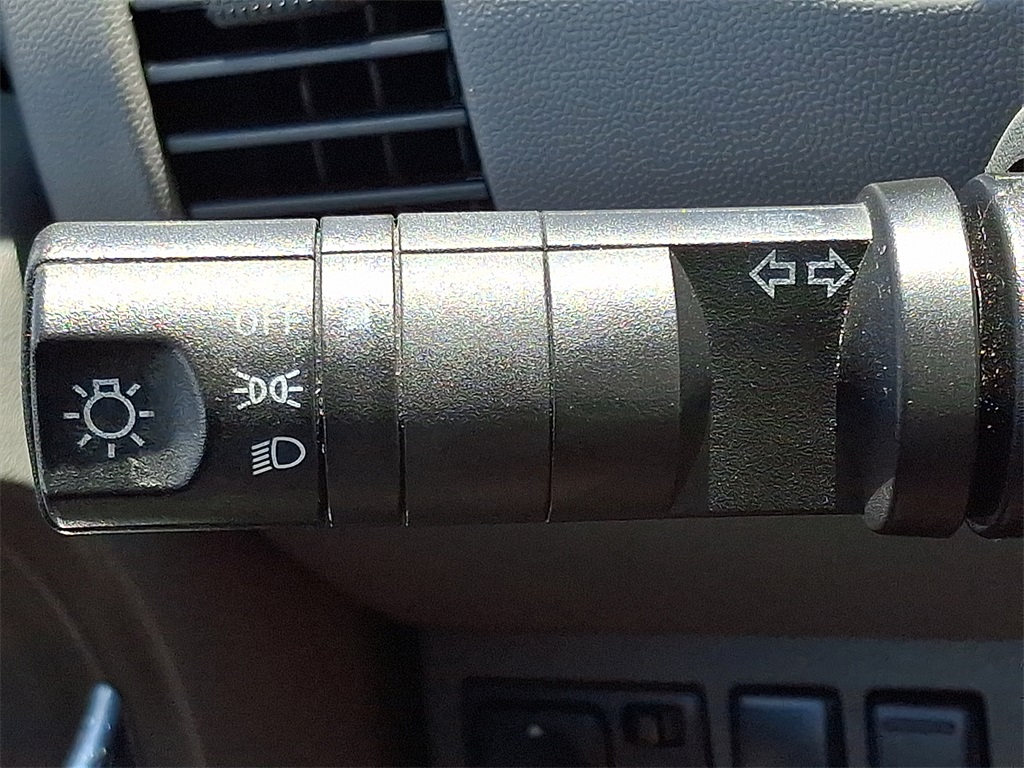 2010 Nissan Frontier SE - Photo 25