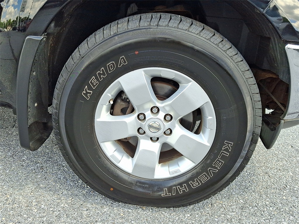 2010 Nissan Frontier SE - Photo 8