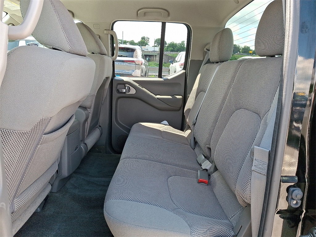 2010 Nissan Frontier SE - Photo 10
