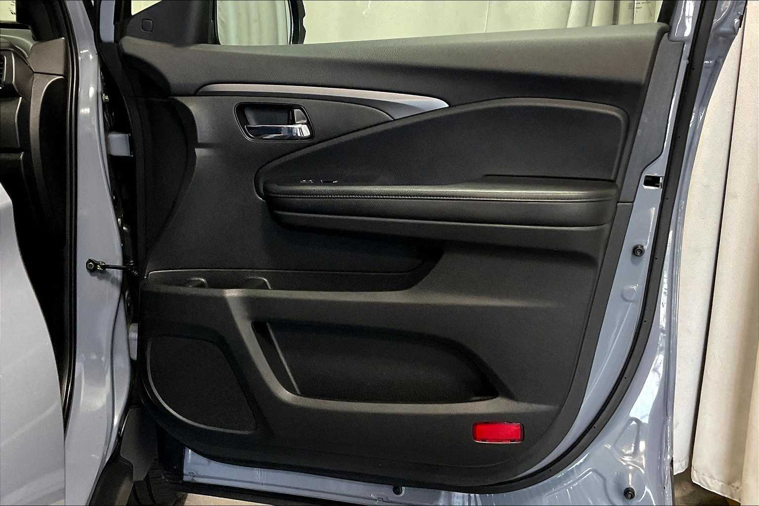 2022 Honda Pilot Sport - Photo 12
