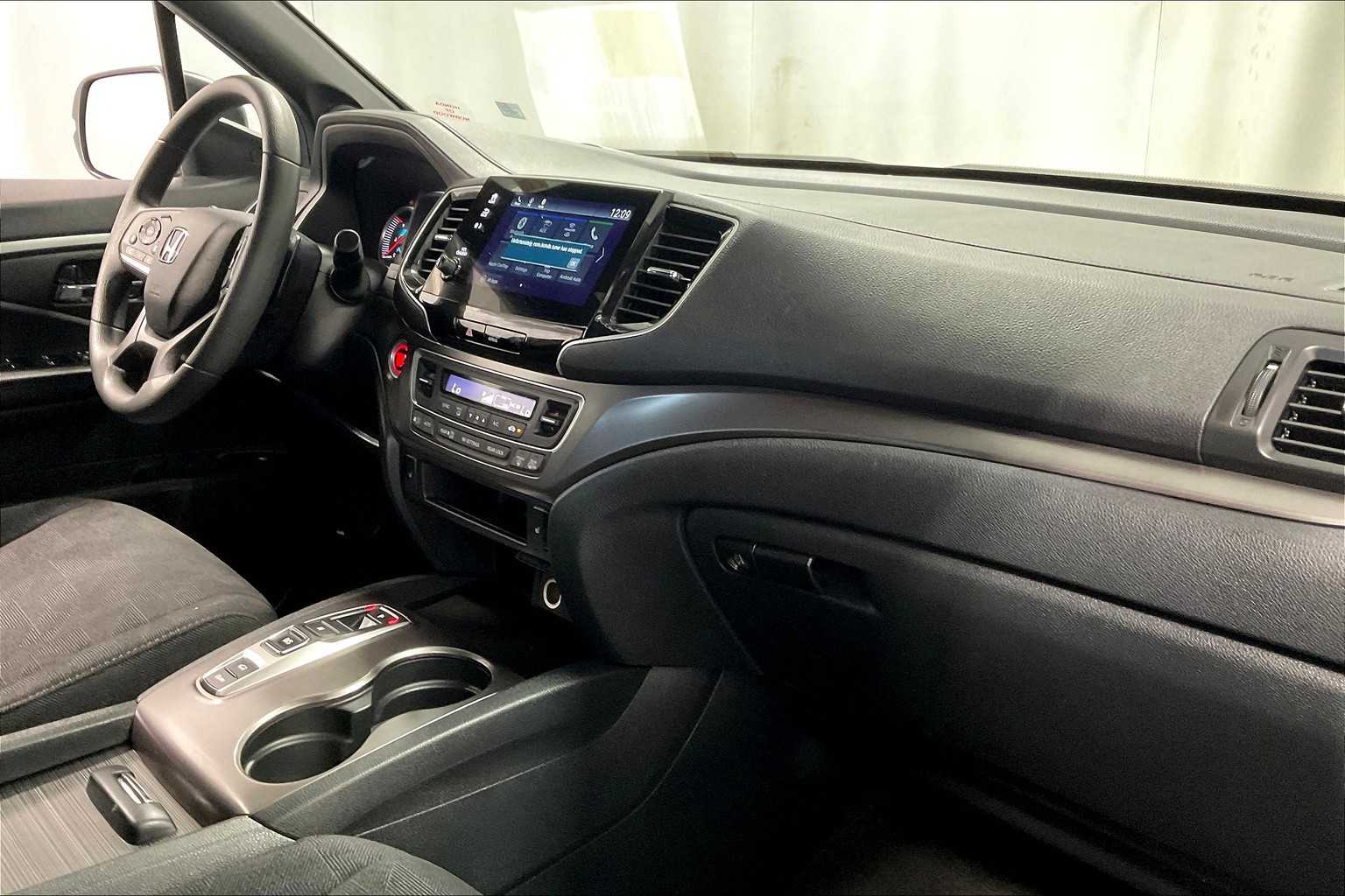 2022 Honda Pilot Sport - Photo 14