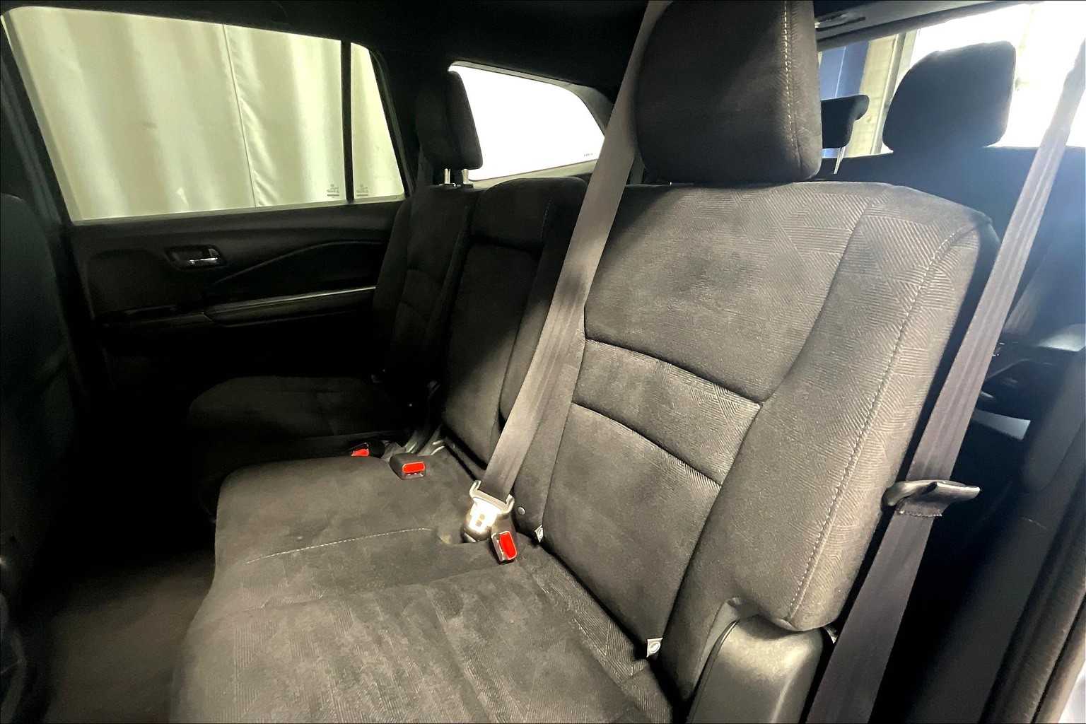 2022 Honda Pilot Sport - Photo 15