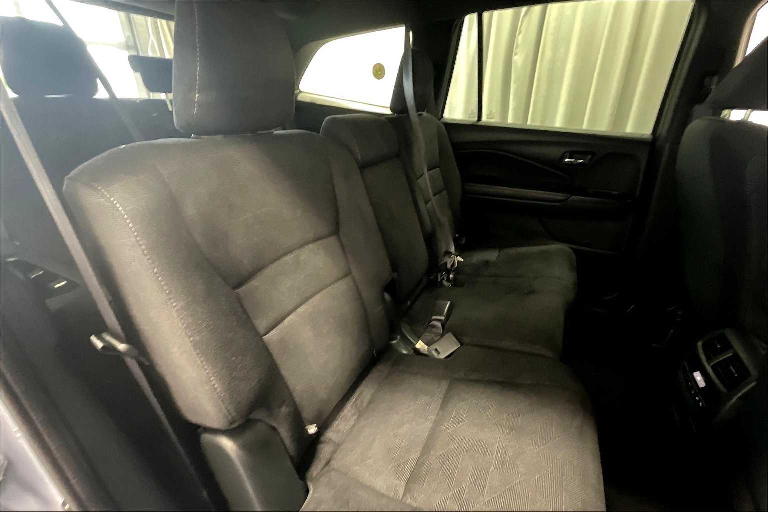 2022 Honda Pilot Sport - Photo 16