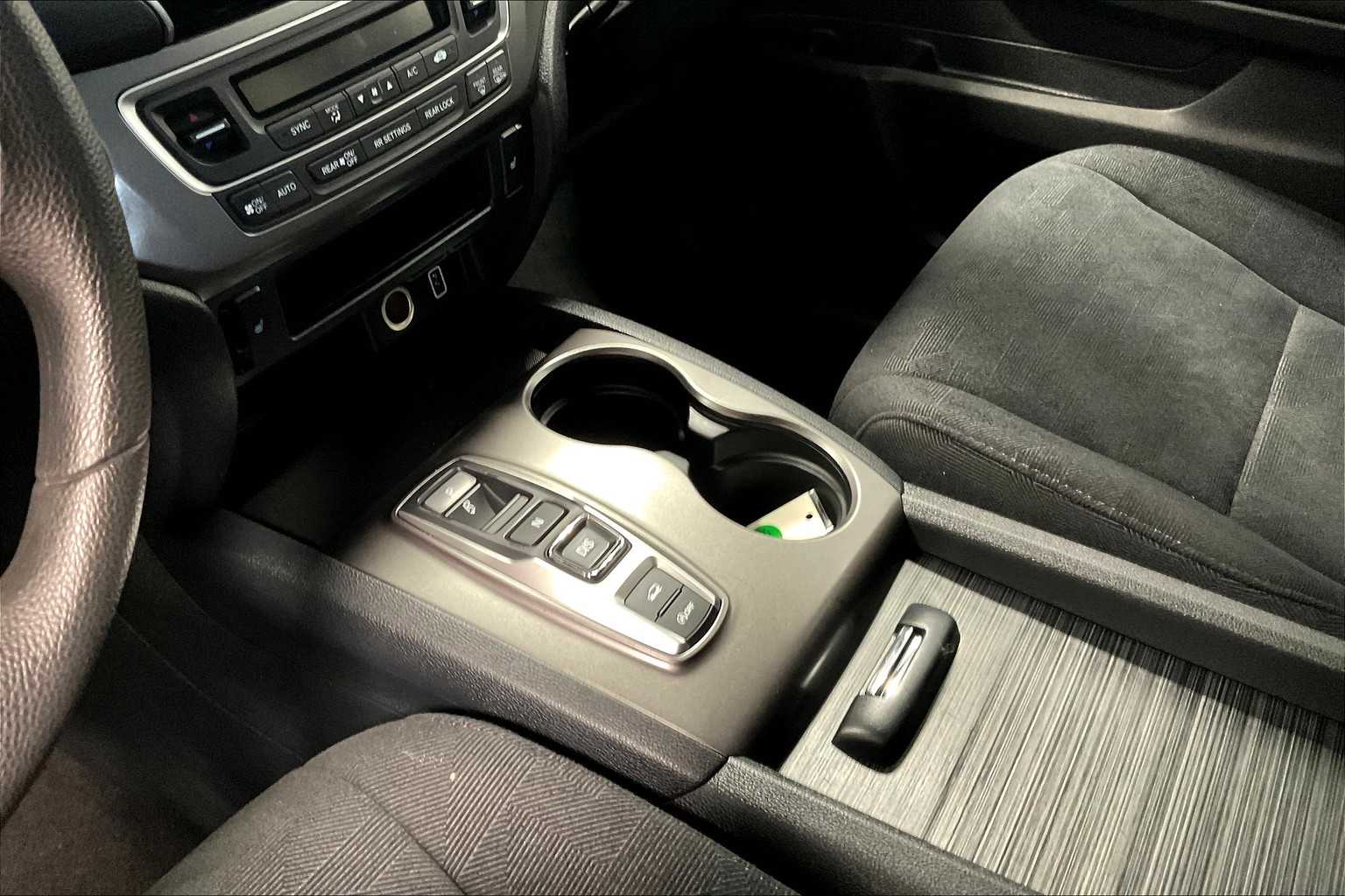 2022 Honda Pilot Sport - Photo 21