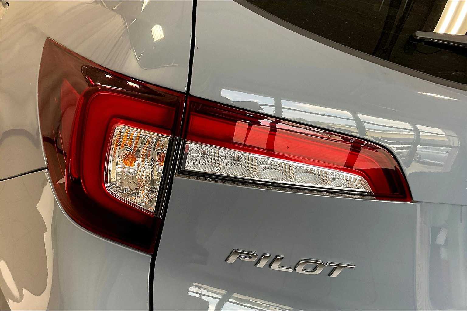 2022 Honda Pilot Sport - Photo 34