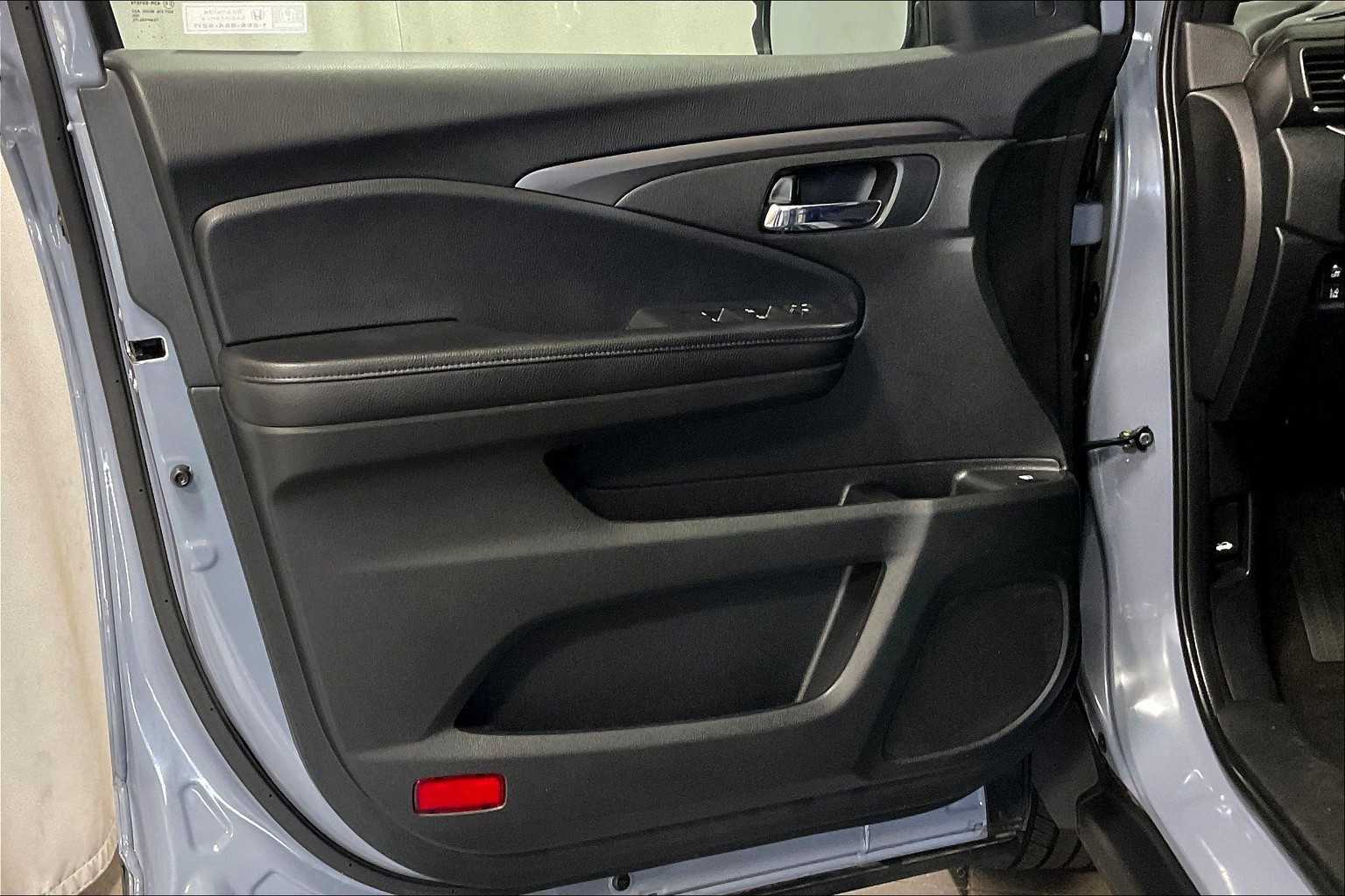 2022 Honda Pilot Sport - Photo 9