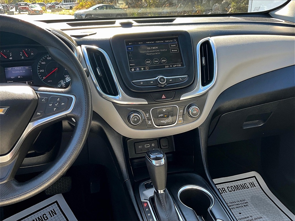 2019 Chevrolet Equinox LS - Photo 18