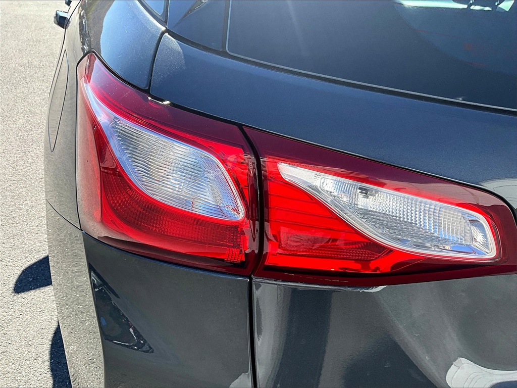2019 Chevrolet Equinox LS - Photo 32