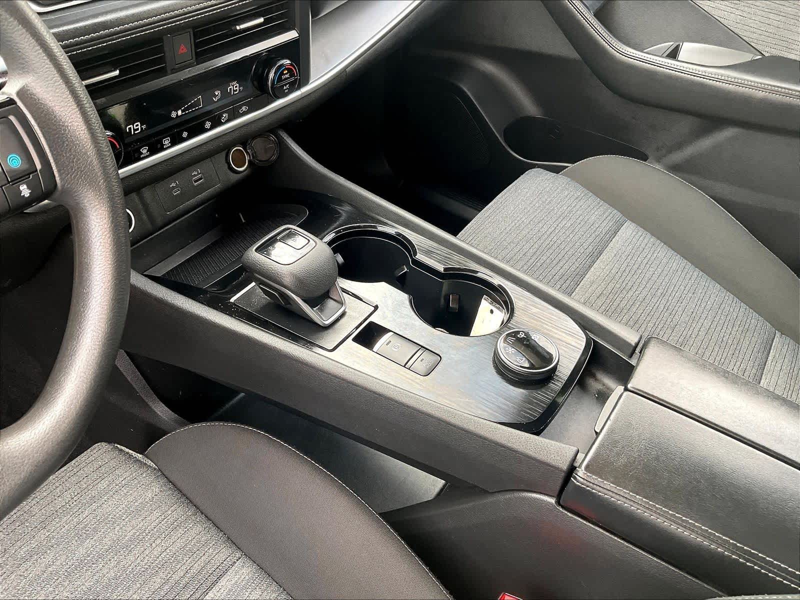 2023 Nissan Rogue SV - Photo 20