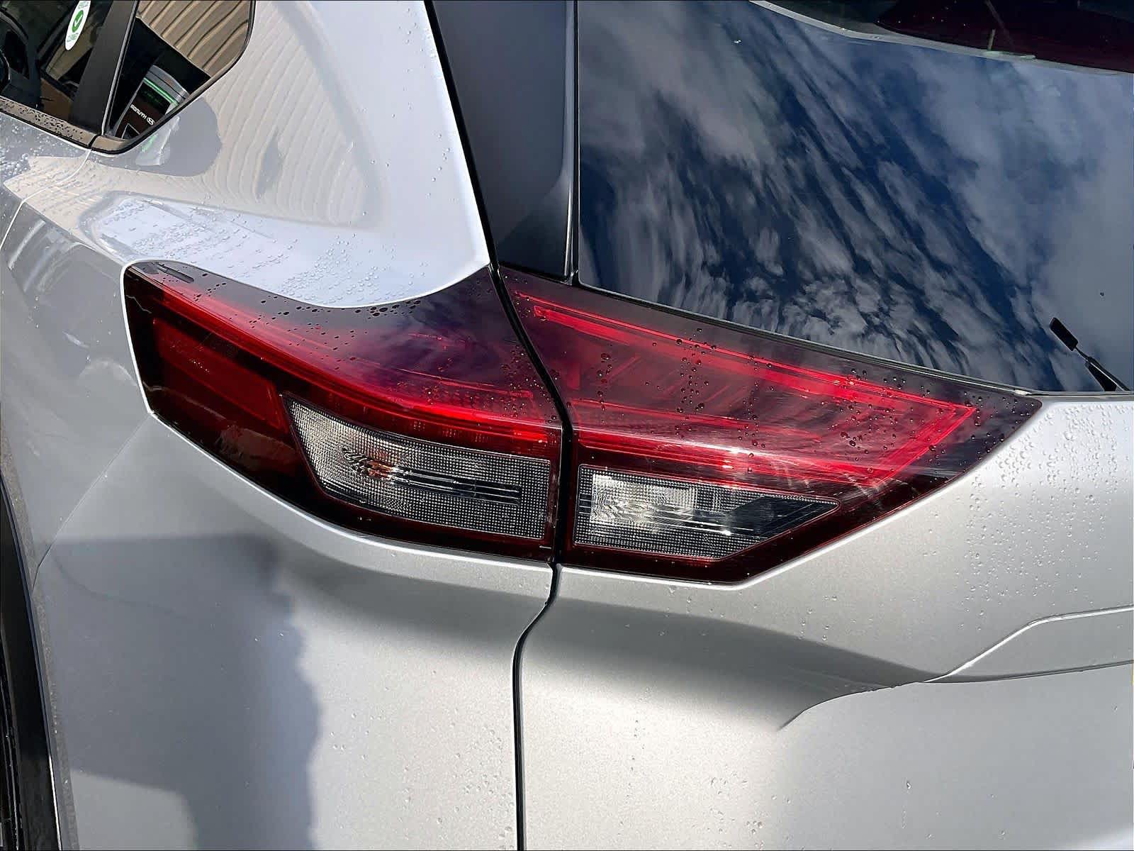 2023 Nissan Rogue SV - Photo 33