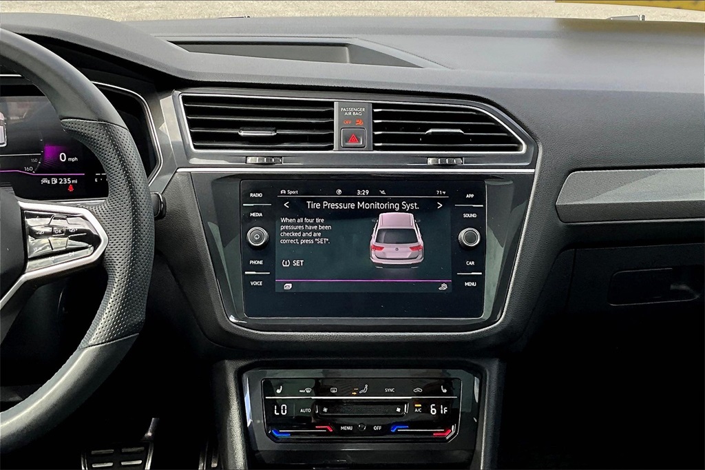 2024 Volkswagen Tiguan 2.0T SE R-Line Black - Photo 18