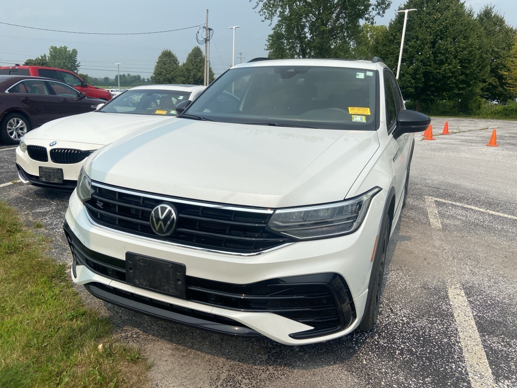2024 Volkswagen Tiguan 2.0T SE R-Line Black - Photo 2