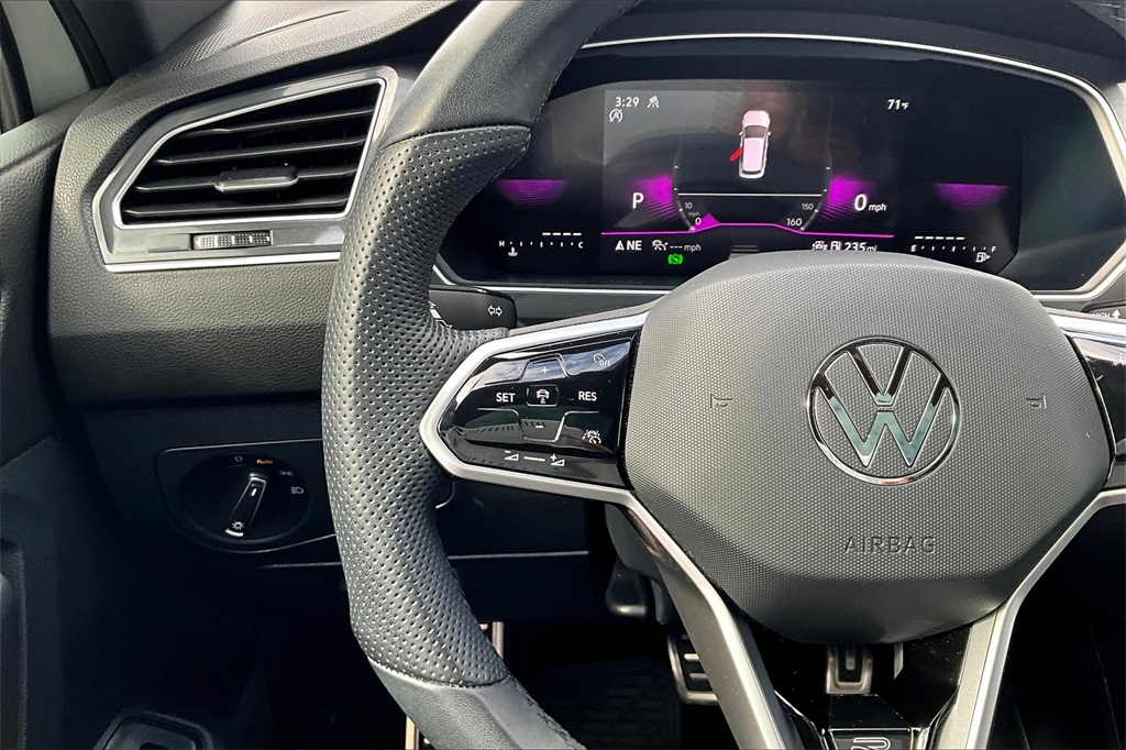 2024 Volkswagen Tiguan 2.0T SE R-Line Black - Photo 23