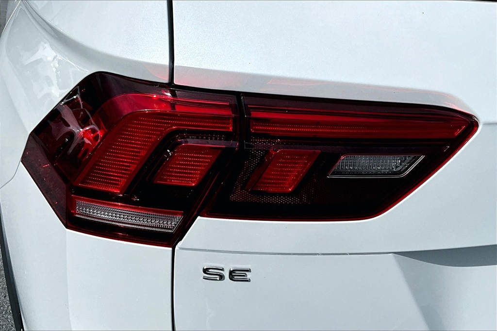 2024 Volkswagen Tiguan 2.0T SE R-Line Black - Photo 32