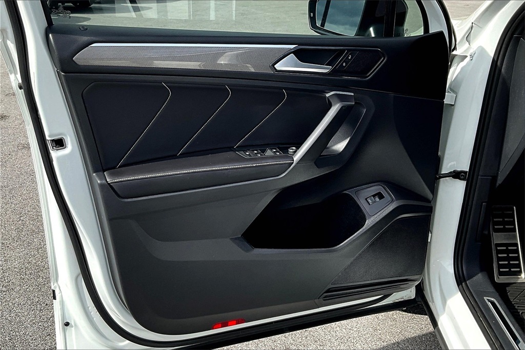 2024 Volkswagen Tiguan 2.0T SE R-Line Black - Photo 9