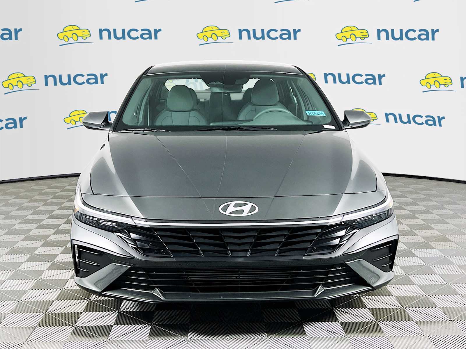 2025 Hyundai Elantra SE - Photo 2
