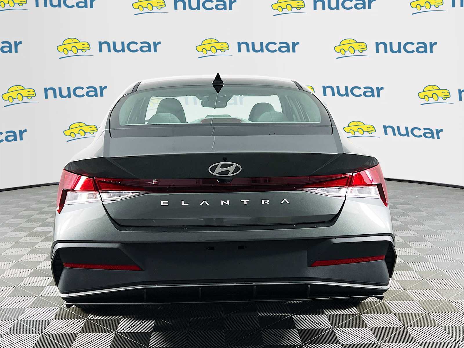 2025 Hyundai Elantra SE - Photo 5