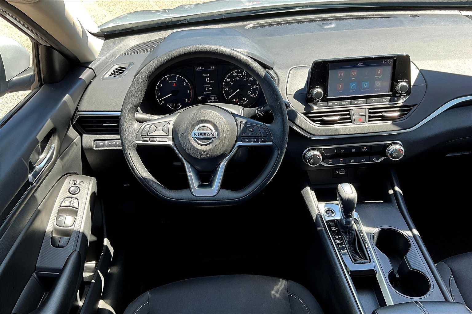 2022 Nissan Altima 2.5 S - Photo 17