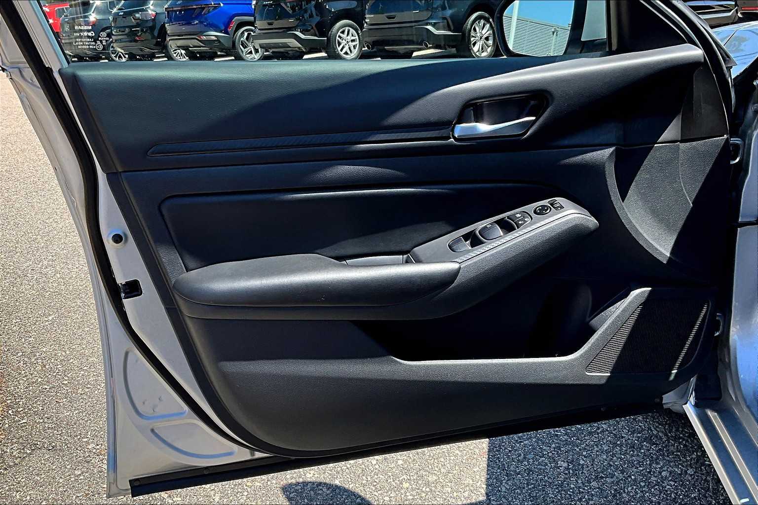 2022 Nissan Altima 2.5 S - Photo 9